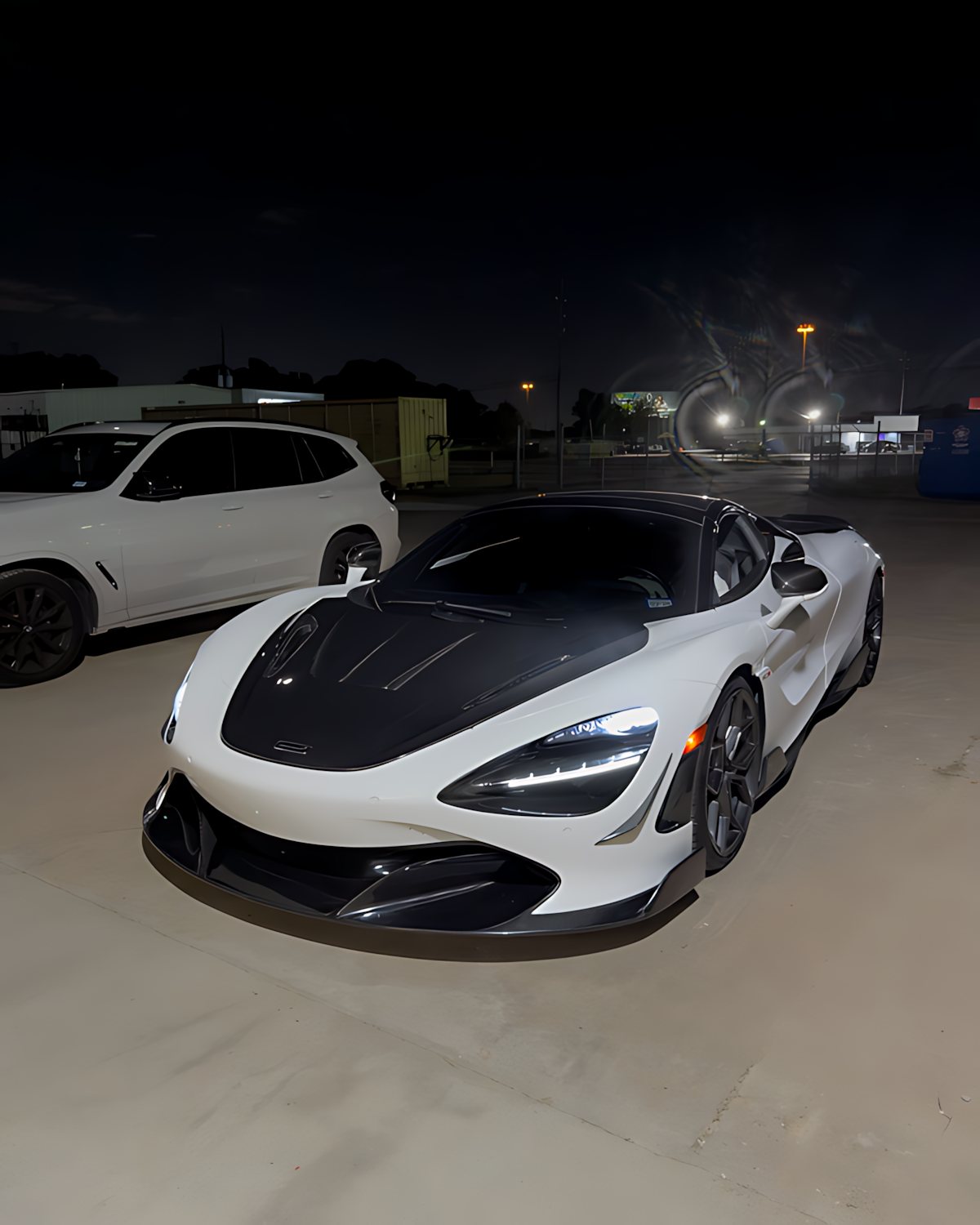 Riugarage — car at the shop